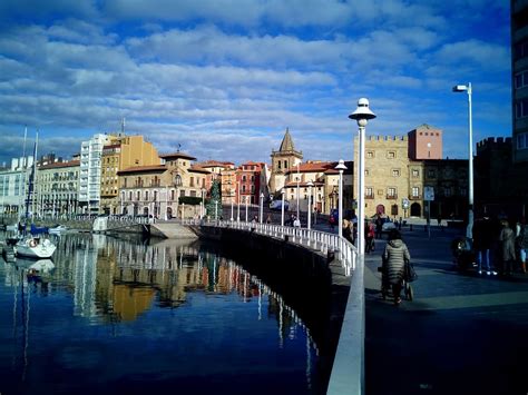 gay cruising gijon|Guía Gay de Gijón .